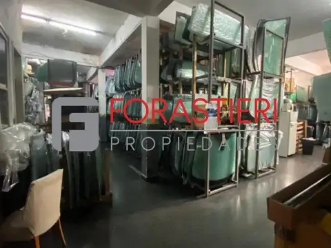 EXCELENTE LOCAL EN VICTORIA CENTRO