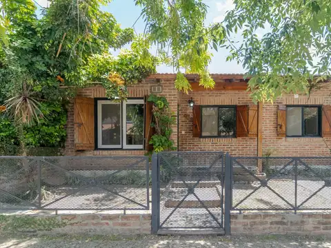 Casa 4 amb Av. Perón 4300 Barrio Altos de Pacheco