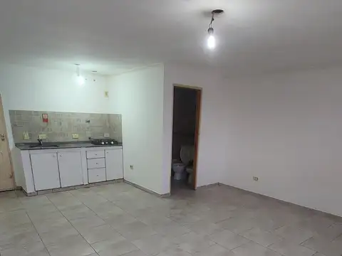 Departamento en Alquiler en Lanús Este, $ 550.000