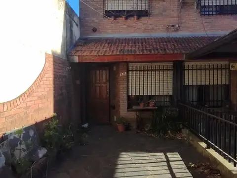 Depto Tipo Casa en Venta de 3 ambientes