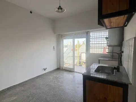 Departamento 3 ambientes con 1 baño