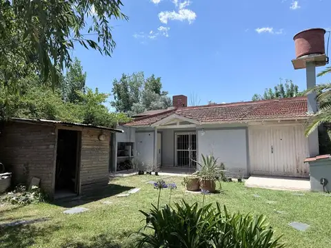 VENTA CASA 2 AMBIENTES SOBRE TERRENO DE 368 M2