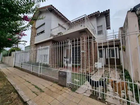 Chalet 4 Ambientes - Ituzaingo Norte