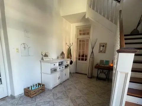 Única casa de estilo en ituzaingo sur