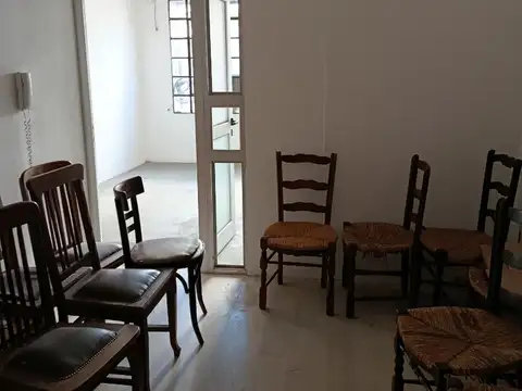 Local en Alquiler Via Púb.