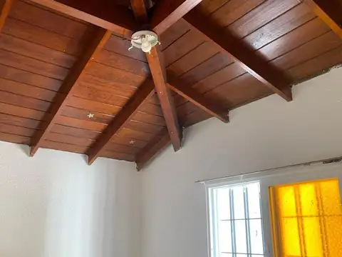 Fray Mamerto Esquiú 4311, B1678 Caseros, Provincia de Buenos Aires