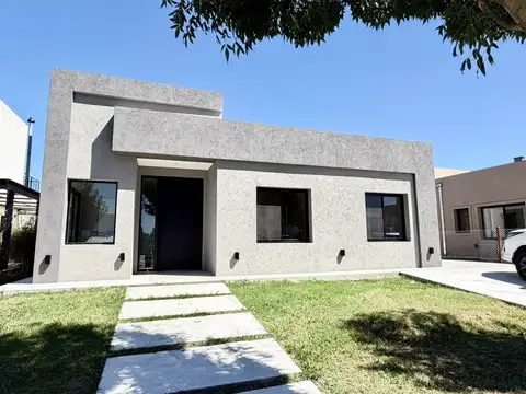 Casa  en Venta en Santo Tomas, Derqui, Pilar