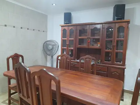 Av. Larrazabal 500, Piso PB