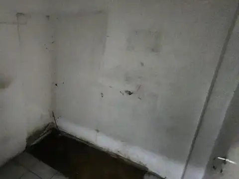 Edificio Comercial -  Departamentos y oficinas - 1146 m² Liniers