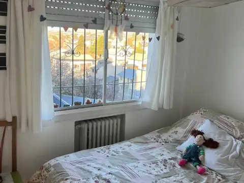 Departamento 5 ambientes con 2 baños