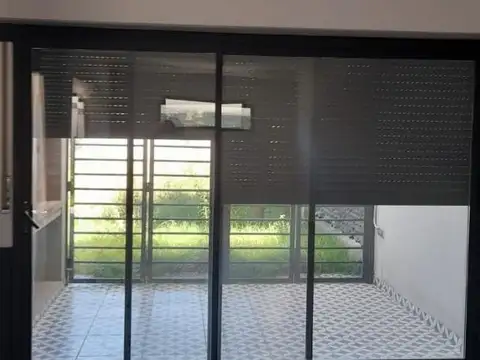 Depto Tipo Casa 4 ambientes con 2 baños