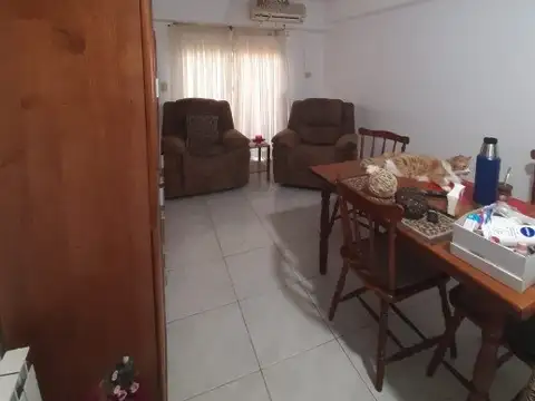 PERMUTA - DEPARTAMENTO DE 2 AMBIENTES - MORON SUR -