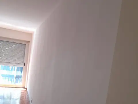 Mario Bravo 600, Piso 1