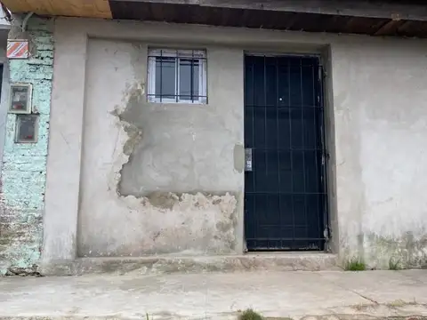 DEPARTAMENTO AMBIENTE Y MEDIO CON ENTRE PISO