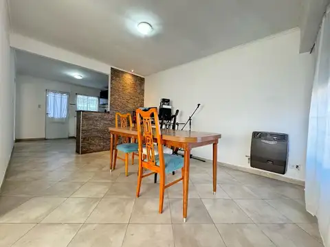 Depto Tipo Casa en Venta en Los Pinares, USD 77.800