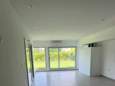 Casa en Alquiler de 3 dormitorios