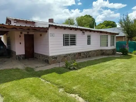 Calle Aguila Mora 1000