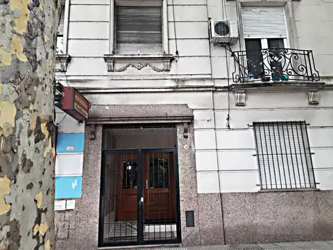 Av Caseros 2391 2º E