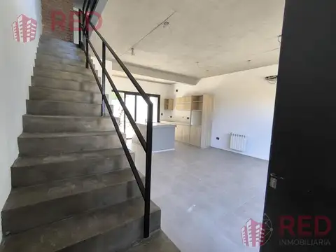 Depto Tipo Casa 3 ambientes con 2 baños