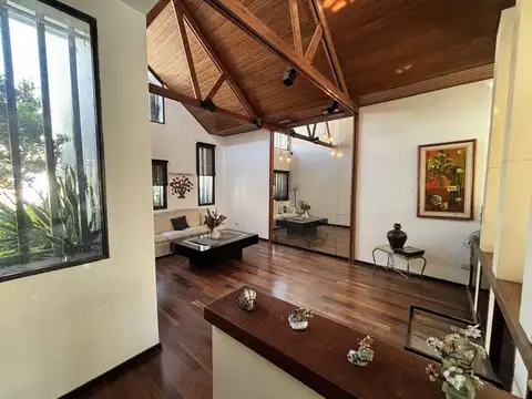 Casa en Venta en Barrio Sur, USD 440.000