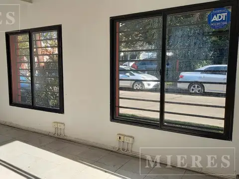 Coronel Cetz 426   -  Importante propiedad a la venta en Lomas de San Isidro.