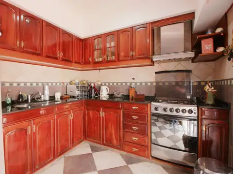 ACEPTA VH: CASA 3 AMB + PATIO+QUINCHO+PLAYROOM+TER