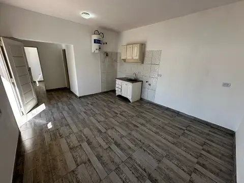 Depto Tipo Casa en Alquiler de 2 ambientes