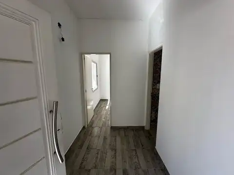 Depto Tipo Casa en Alquiler en Moreno, $ 360.000