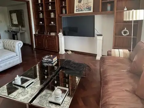Venta de Exclusivo Piso de Categoria 4 Amb en Belgrano