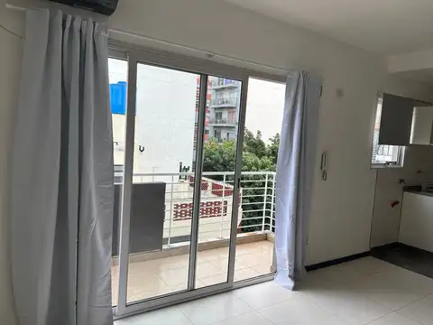 Doblas 500, Piso 4