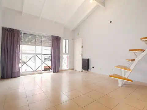 Depto Tipo Casa en Venta en Villa Luro, USD 130.000
