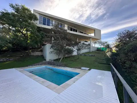 Casa en Avenida los Alamos 1100