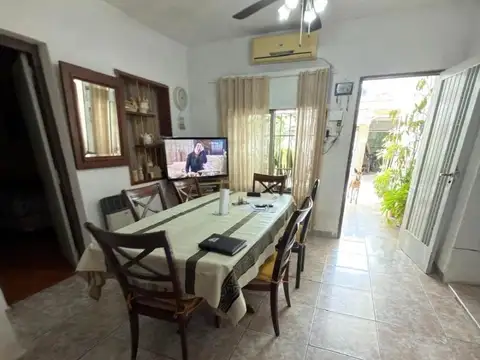 Casa 4 ambientes con 1 baño