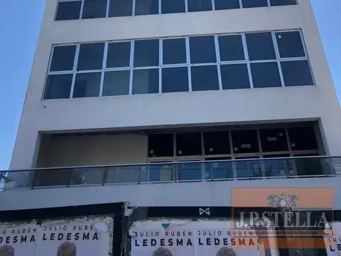 Oficina a estrenar 154 m² Cub c/ baños ambos sexos - S.Justo (Ctro)