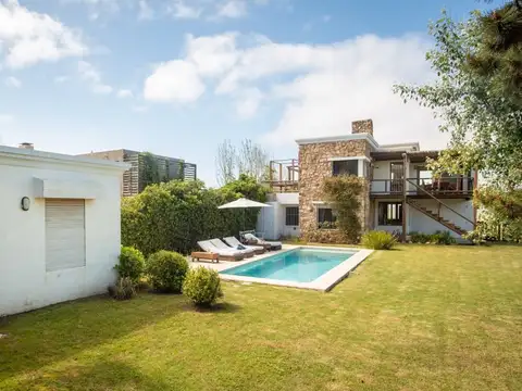 Casa en Venta en La Barra, USD 1.200.000