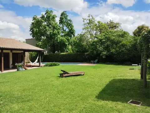 Casa en Venta con 1 cochera