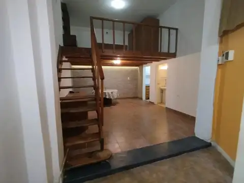 Depto Tipo Casa en Alquiler de Monoambiente