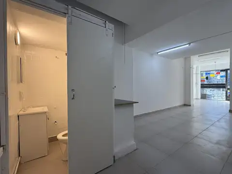 Local en Venta en República De La Sexta, USD 32.000