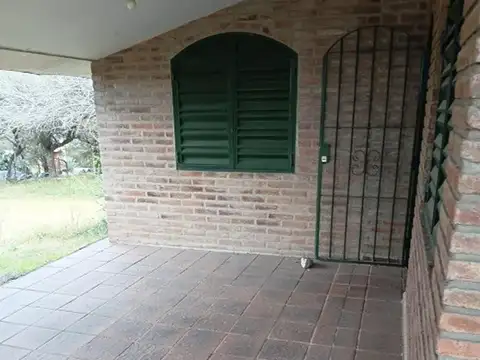 Casa 3 ambientes con 2 baños
