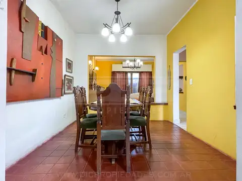 Casa 4 ambientes con 3 baños
