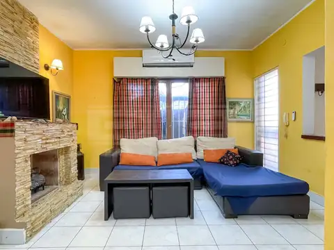 Casa en Venta en Olivos Maipú/Uzal, USD 239.000