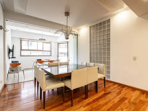 Casa 6 ambientes con 4 baños