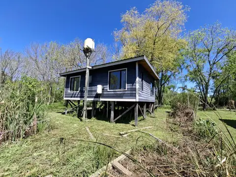 Casa 2 ambientes con 1 baño