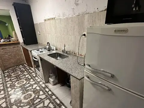 Casa 6 ambientes con 2 baños