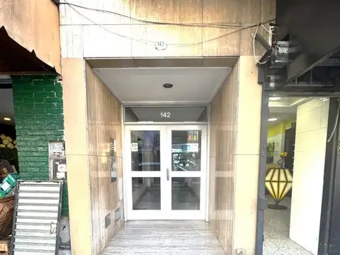 Maipu 142 , Piso PB