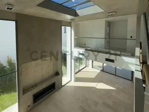 Casa de Diseño Vanguardista a Estrenar con Vista a la Laguna en Virazón Nordelta