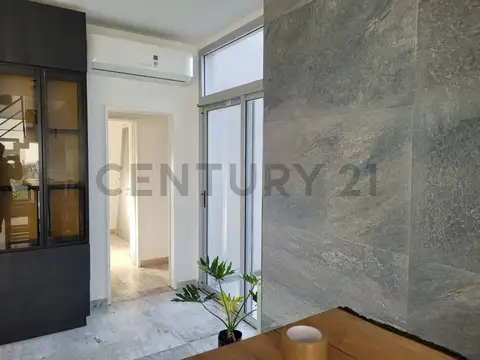 Casa en Venta con 6 cocheras