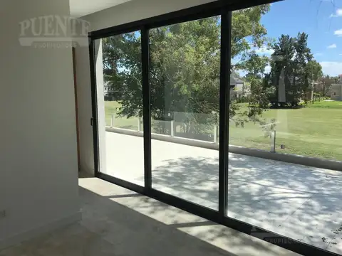 Saint Thomas Oeste A ESTRENAR