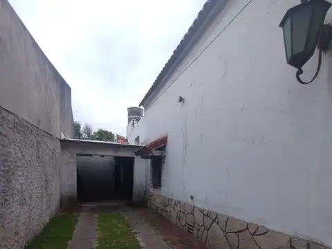 Casa en Venta con 6 cocheras