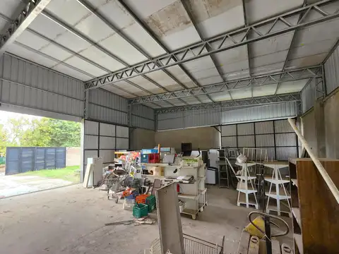 Galpon en Venta 44  mts Frente